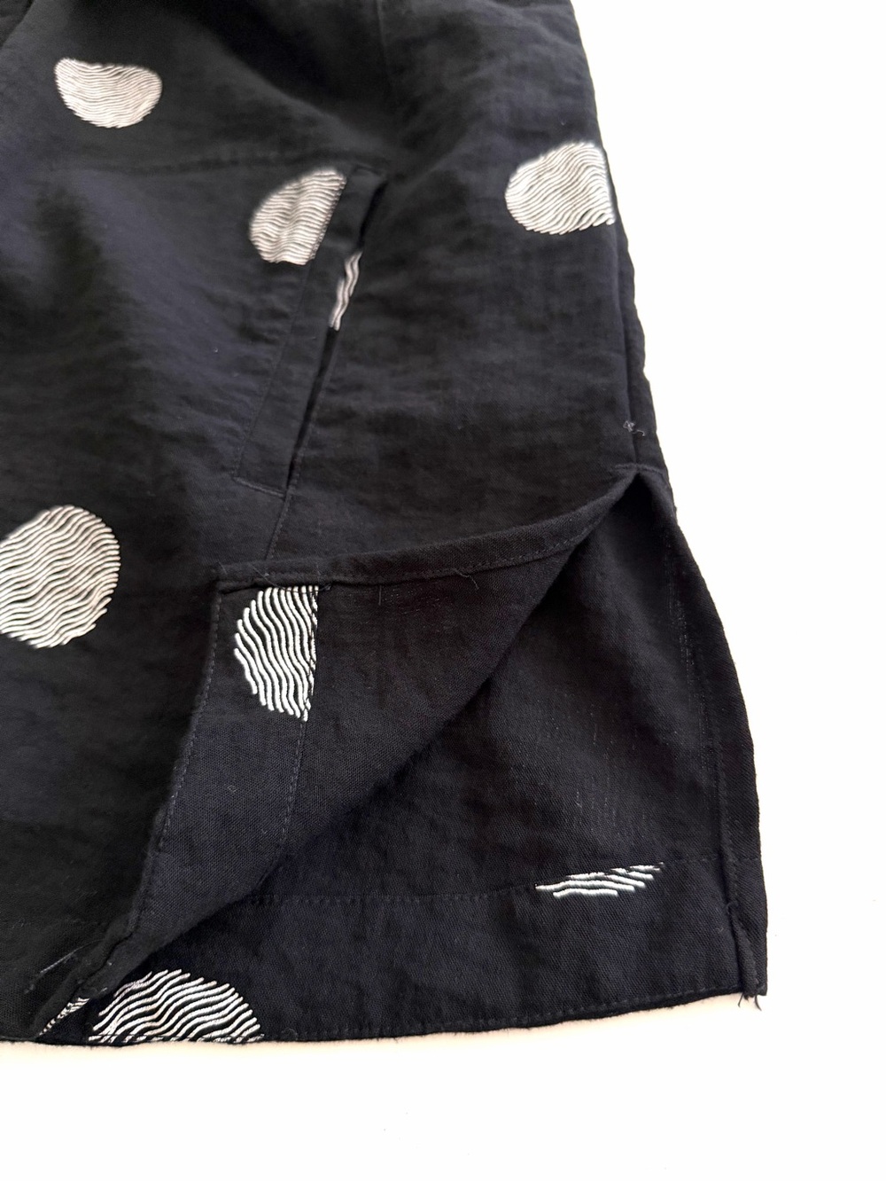 John Mark Black Button Front Roll-up Sleeve Shirt Tunic Size Large Polka Dot - Picture 8 of 15